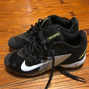 Size 3.5 Nike baseball cleats